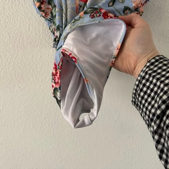 Chicwish Ruffled Floral Shirring Swim One-Piece Large NEW Soft Girl Romantic - Picture 7 of 15